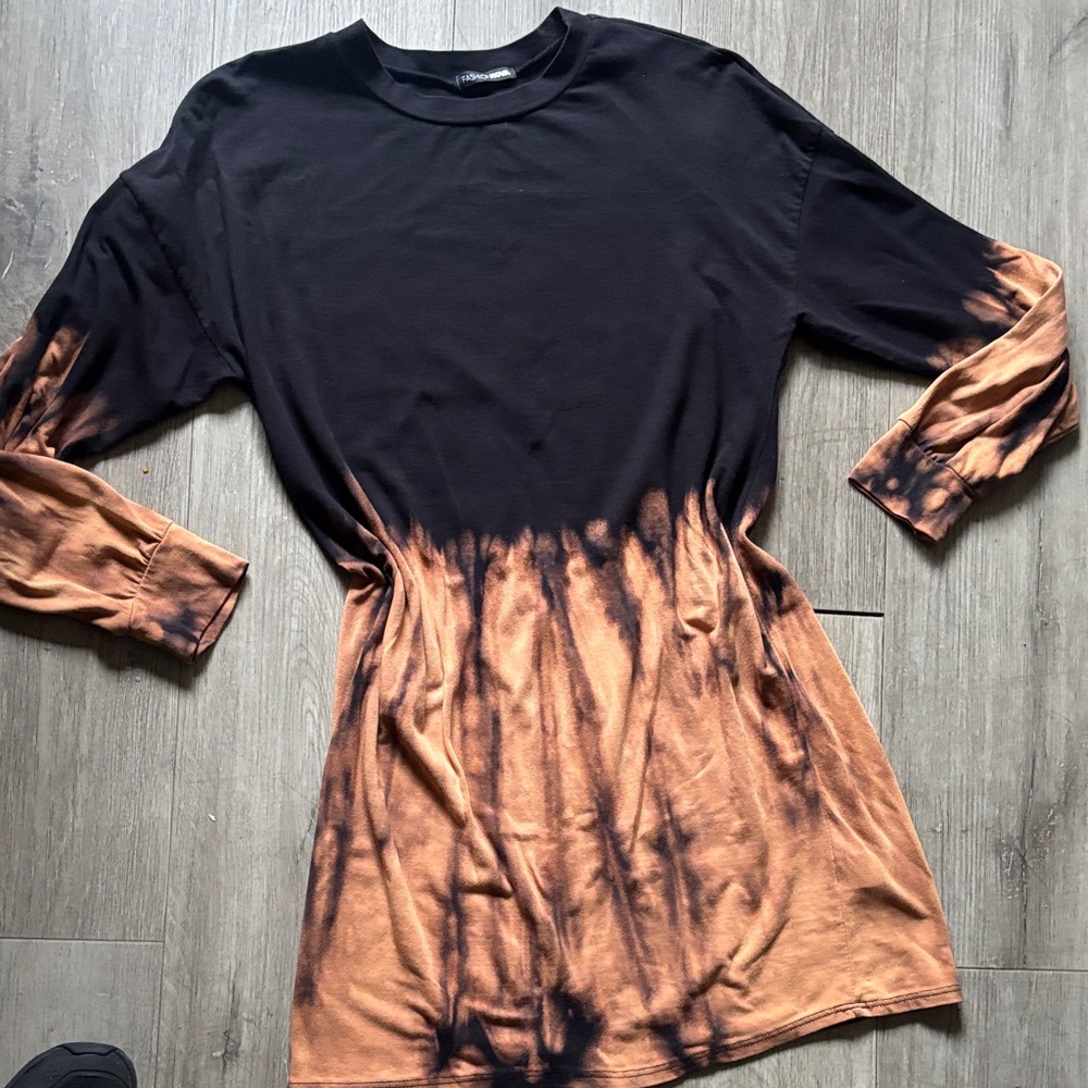 Fashion Nova Black and Orange Tie-Dye Top